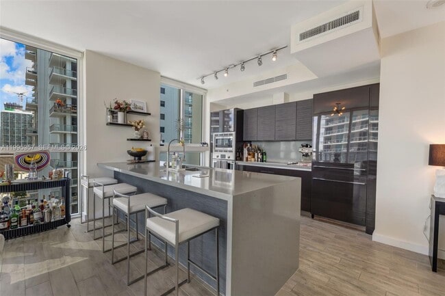 Building Photo - 1080 Brickell Ave