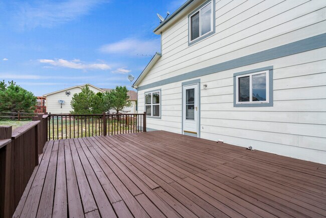 Building Photo - 9830 Liberty Grove Dr