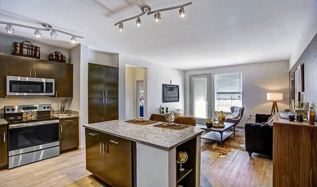 Building Photo - Palisade Park