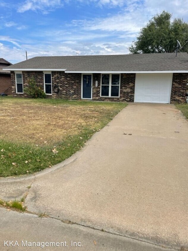 3 br, 1.5 bath House 600 Highland Dr. House Rental in Bartlesville