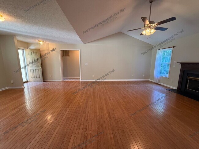 Foto del edificio - 4307 Marchwood Dr