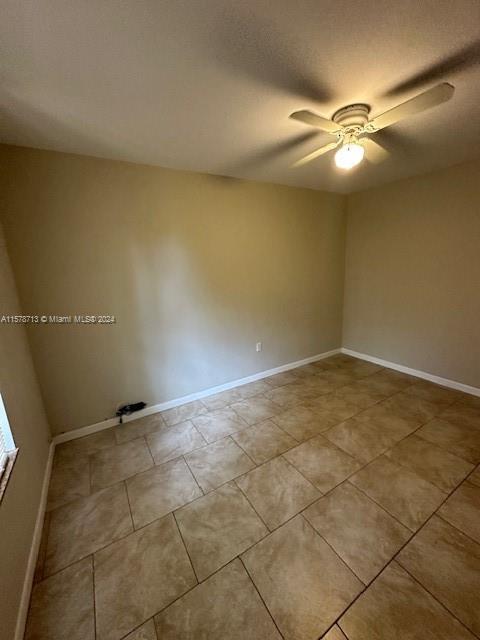 Building Photo - 5625 SW 26th St