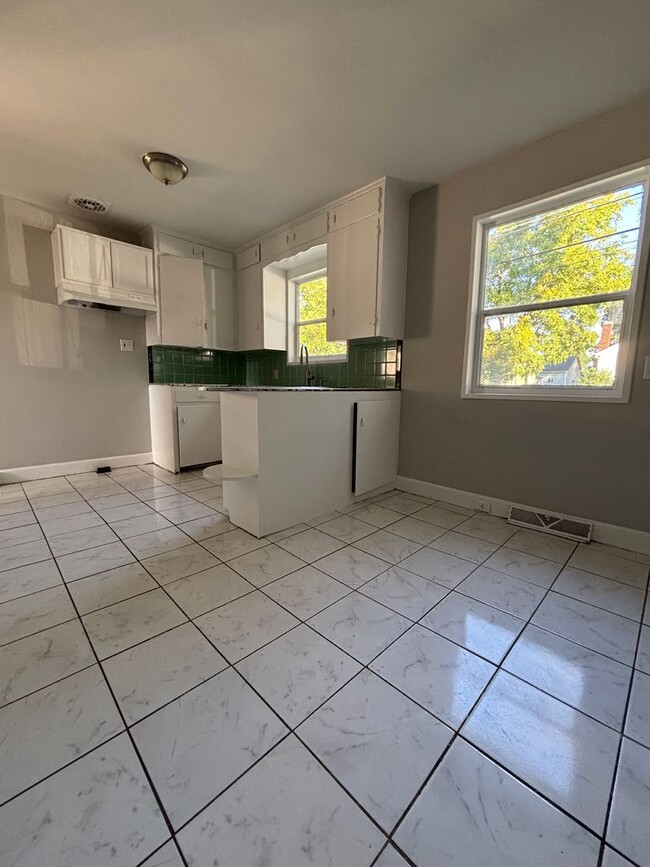Foto del edificio - Charming 3-Bedroom Home in Arcadia – Winst...