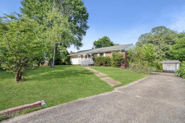 Building Photo - 104 Peggy Dr