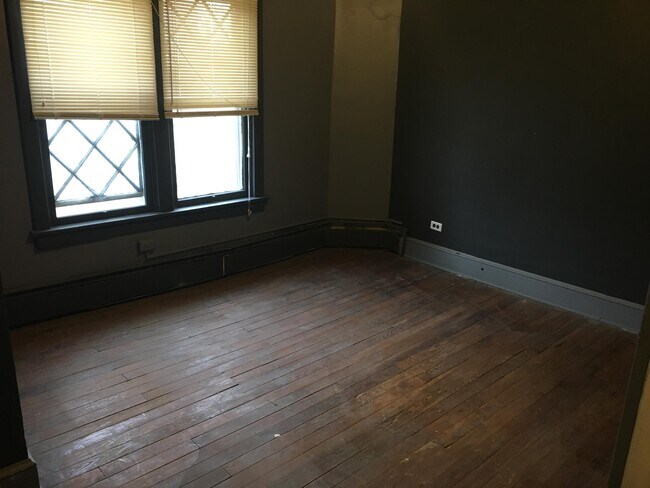 Building Photo - 809 New York Ave