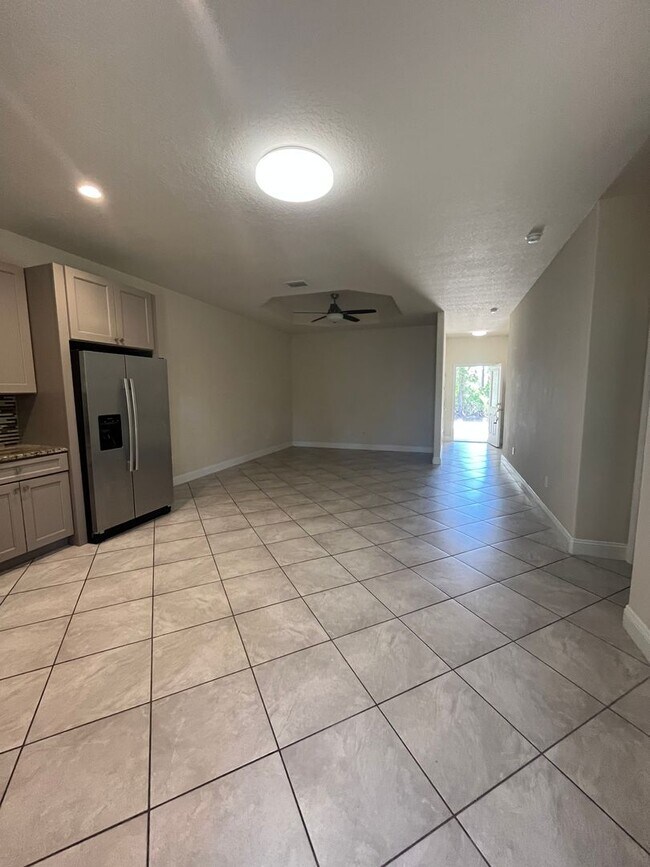 Foto del edificio - Charming 3 bedroom, 2 bathroom dulplex located in the desirable Palm Coast!