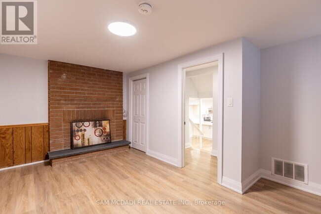 Building Photo - 4043 Pavillion Ct