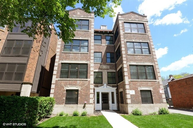 Building Photo - 493 Sheridan Rd