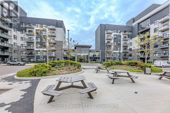 Building Photo - 102 Grovewood Common