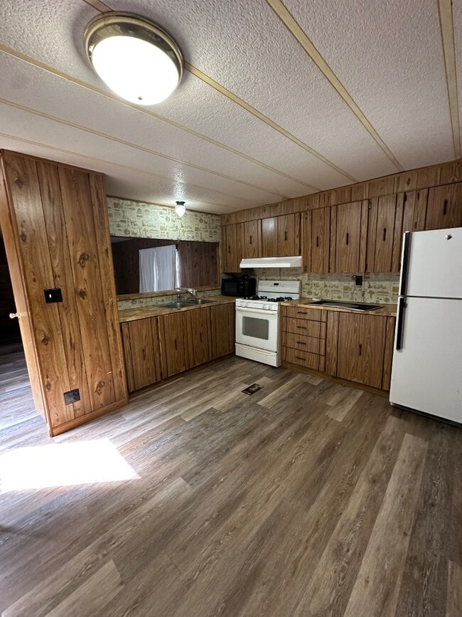 Building Photo - 3107 Switzer Rd