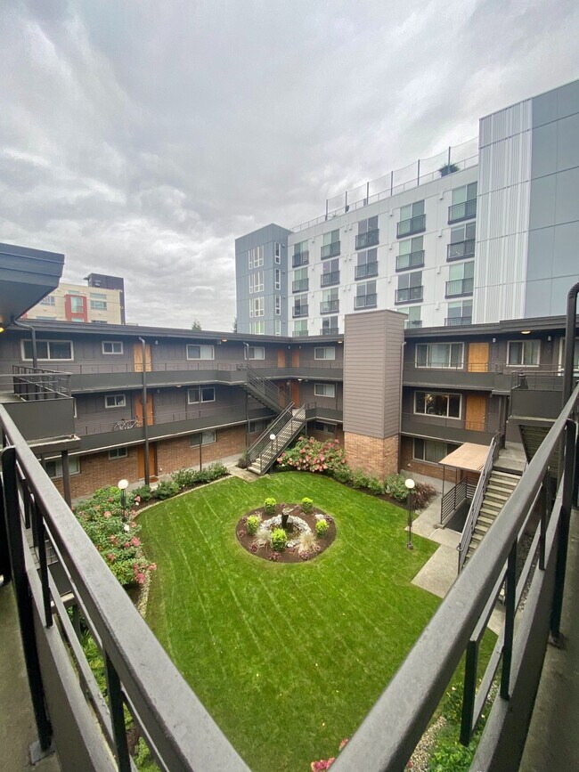 Foto del edificio - 848 NE 67th St