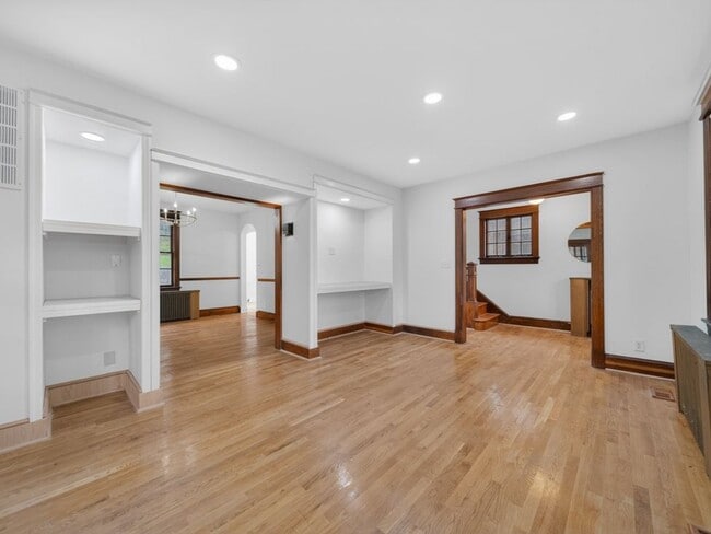 Building Photo - 4024 20th St NE