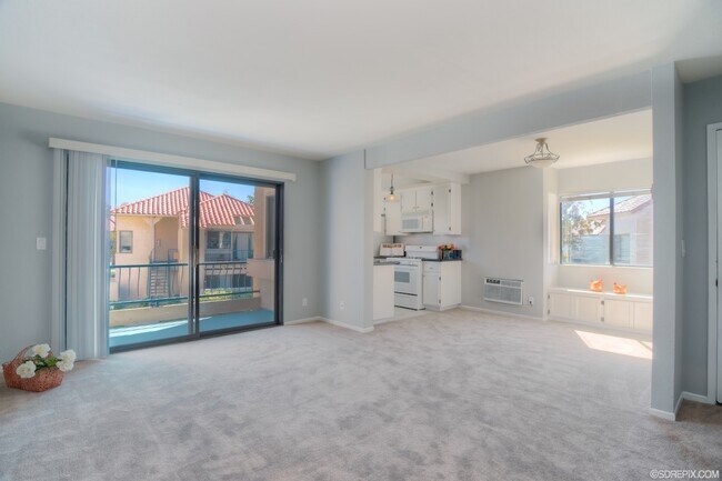 Building Photo - Upper level 2BR/2BA Condo for rent in Mira Mesa!