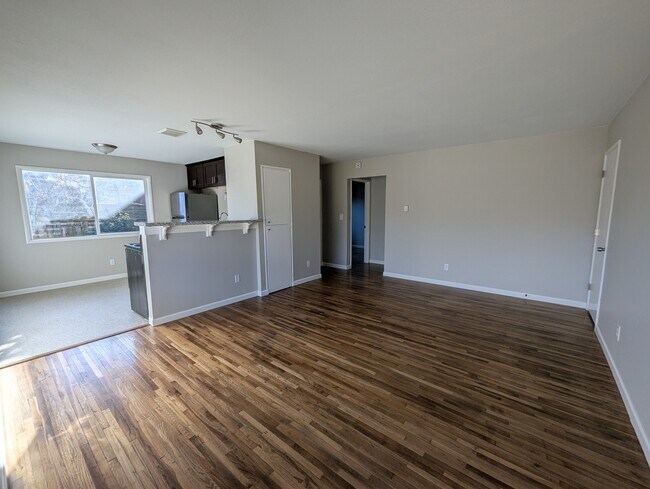 Sala de estar abierta - 1626 Southeast Lexington Street