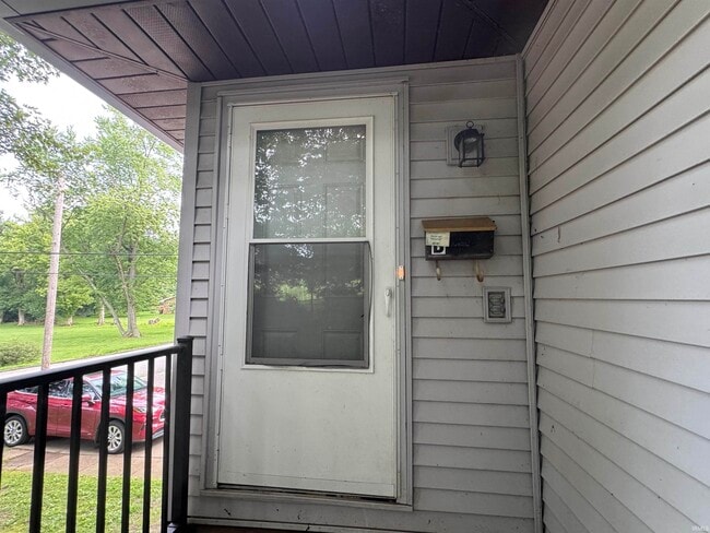 Building Photo - 423 N Cypress St