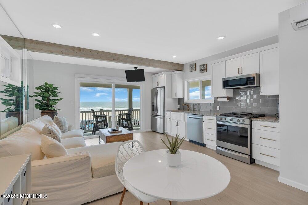 Foto principal - 903 Ocean Ave N