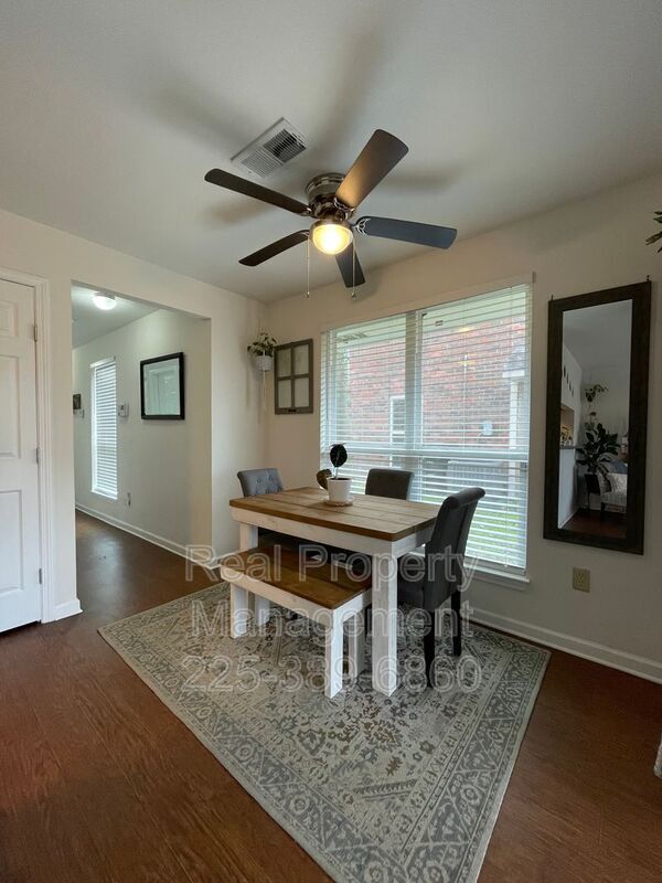 Foto del edificio - 15764 Riverdale Ave E