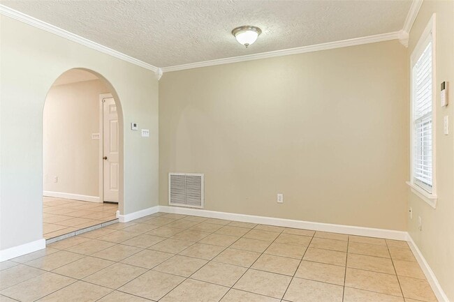 Foto del edificio - 11 Lyncrest Dr