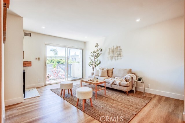 Foto del edificio - 8163 Redlands St