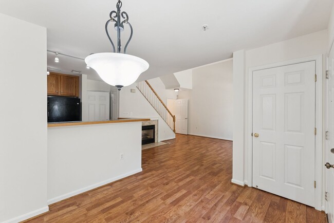 Building Photo - 11892 Breton Ct