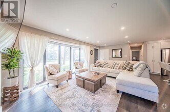 Building Photo - 1277 Gainsborough Dr