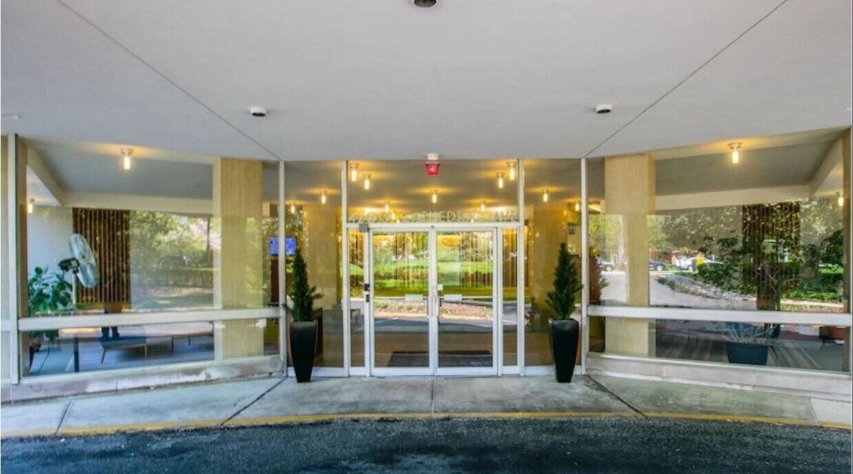 Secure Building Entrance - 4200 Cathedral Ave NW
