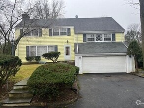 Building Photo - 216 Mamaroneck Rd