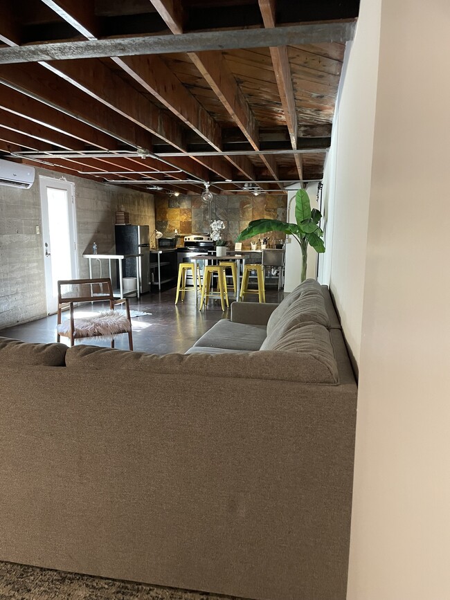 Foto del edificio - 1926 Arizona Ave