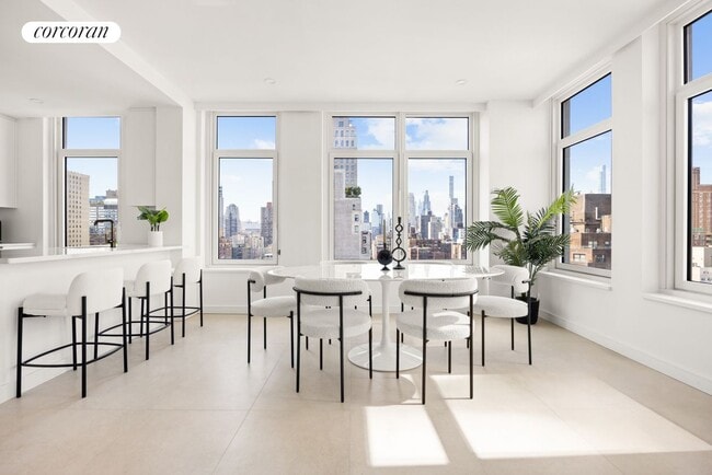 Foto del edificio - 300 E 83rd St