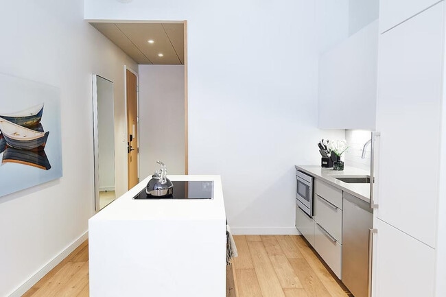 Building Photo - 121 Middle St