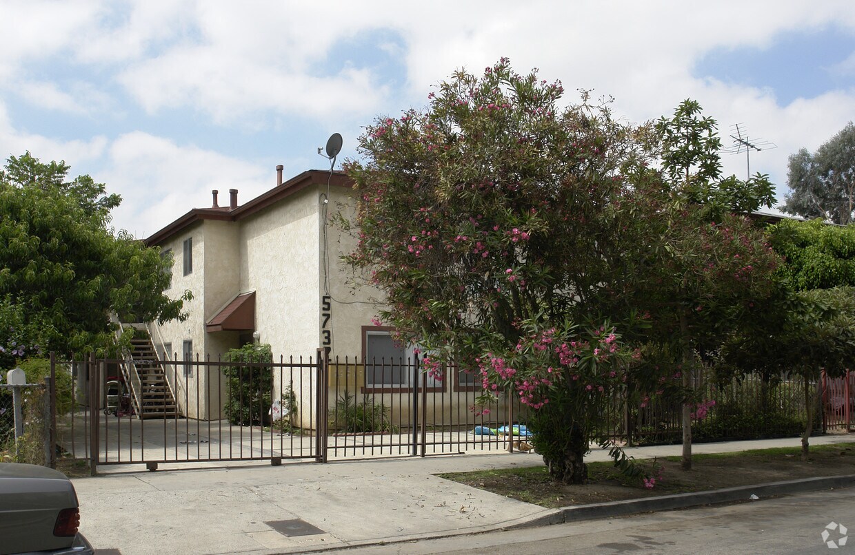 Building Photo - 5732 Waring Ave