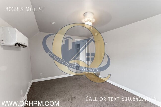 Building Photo - 803 S Mill St