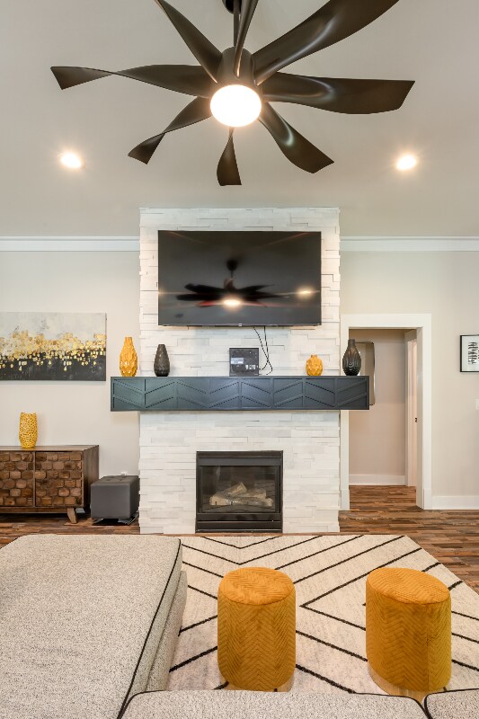 Foto del edificio - 1732 Waterbrook Dr