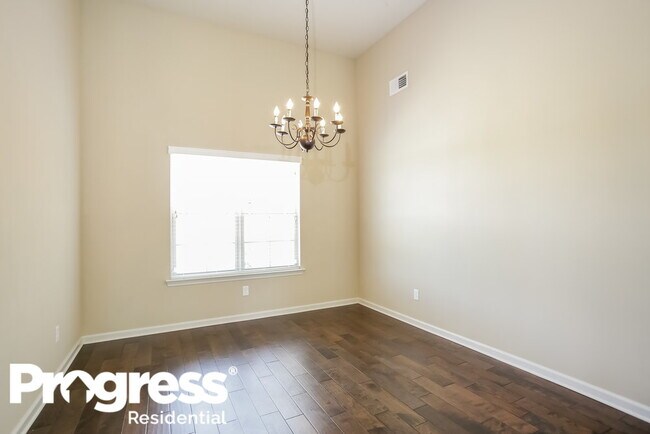 Building Photo - 4633 Shinault Ln