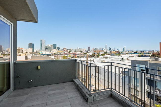 Building Photo - 1450 15th St