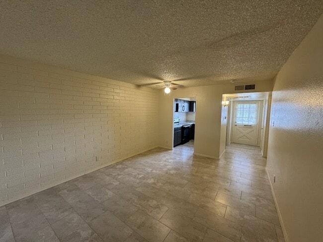 Building Photo - 7125 W Mariposa St