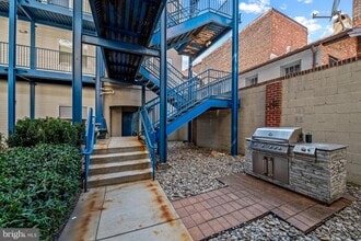 Building Photo - 1726 Aliceanna St