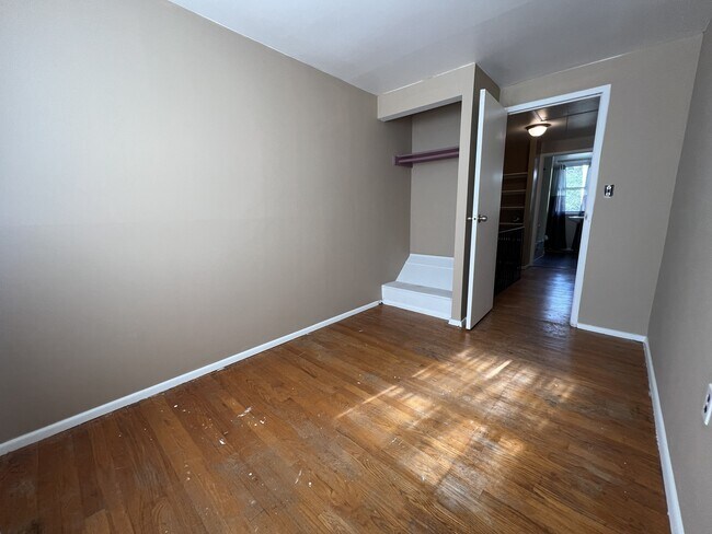 Foto del edificio - 7202 Sindall Rd