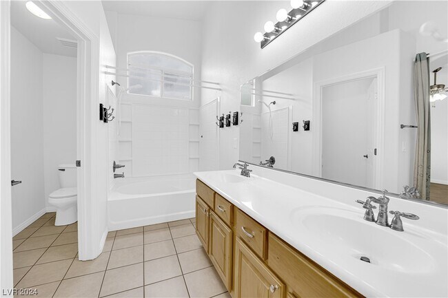 Building Photo - 8730 Horizon Wind Ave