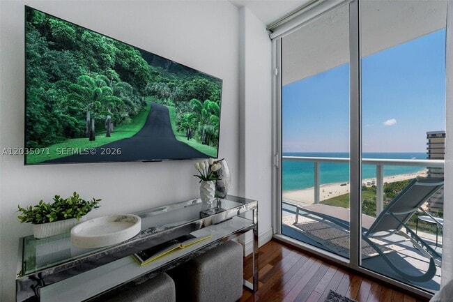 Building Photo - 6515 Collins Ave