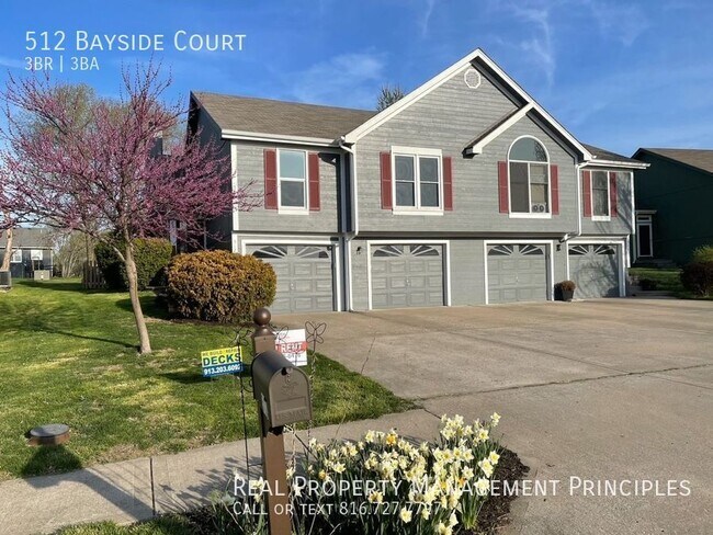 Foto del edificio - 512 Bayside Ct