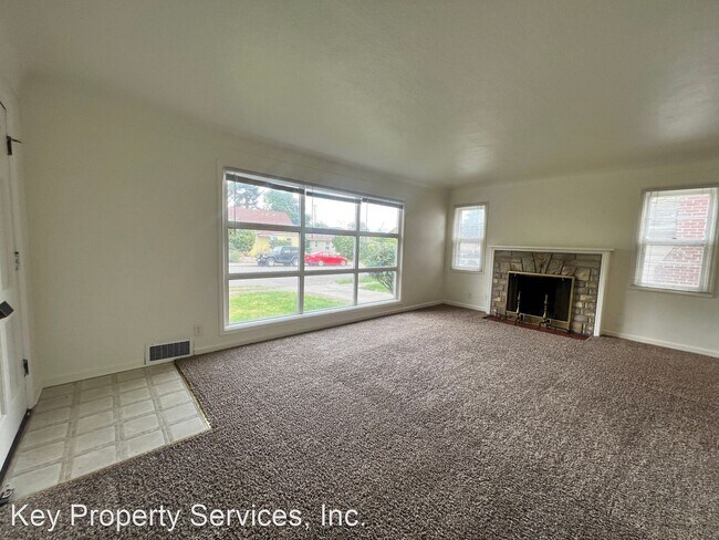 Foto del edificio - 3 br, 1.5 bath House - 1008 Z St