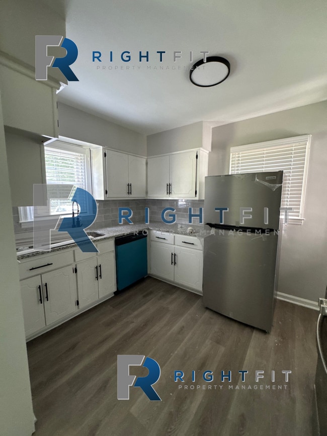 Building Photo - Beautiful Corner Lot Home