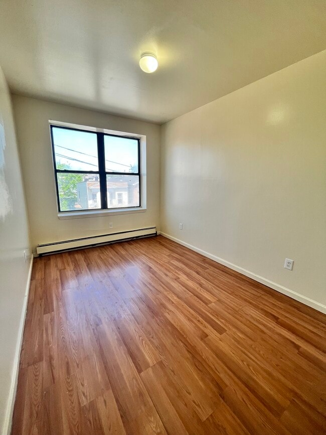 205 Union St 13 - 204 Union St