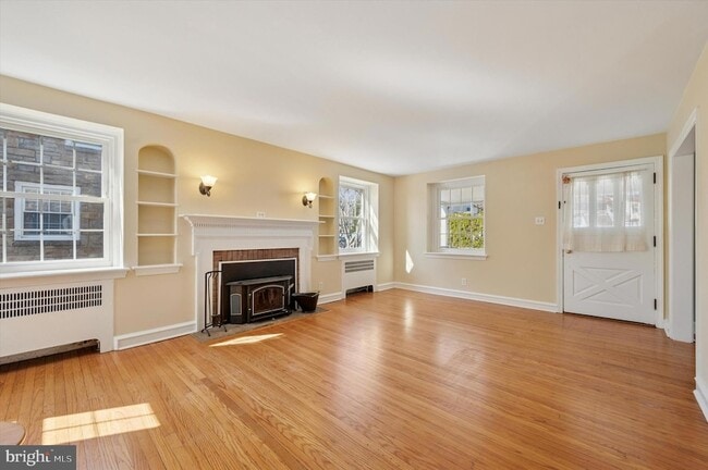 Building Photo - 1156 Garfield Ave