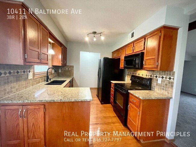 Building Photo - Newly Renovated, Roomy Raised Ranch!