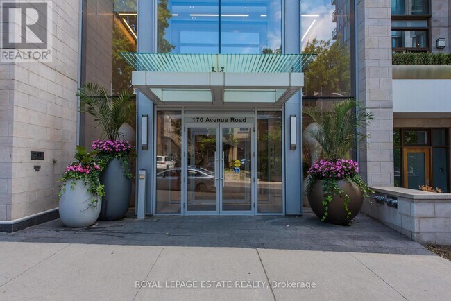 Building Photo - 170-170 Avenue Rd