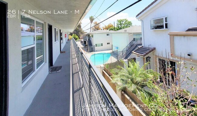 Building Photo - 2617 Nelson Ave