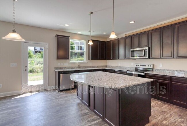 Building Photo - 137 Princeton Hill Dr