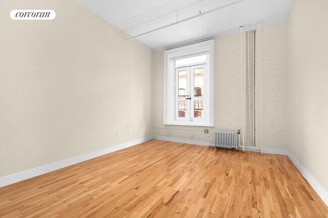 Building Photo - 54 Greene St